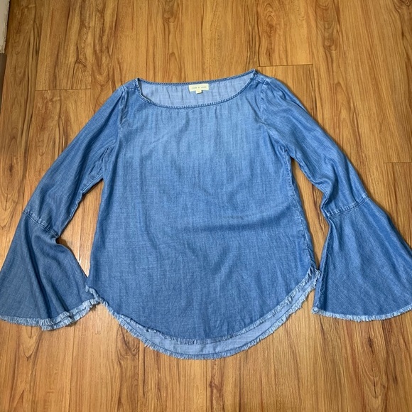 Cloth & Stone Chambray Blue Boho Bell Sleeve Top - Picture 5 of 12